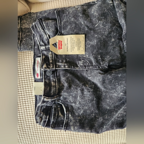 Jeans - Picture 2 of 2